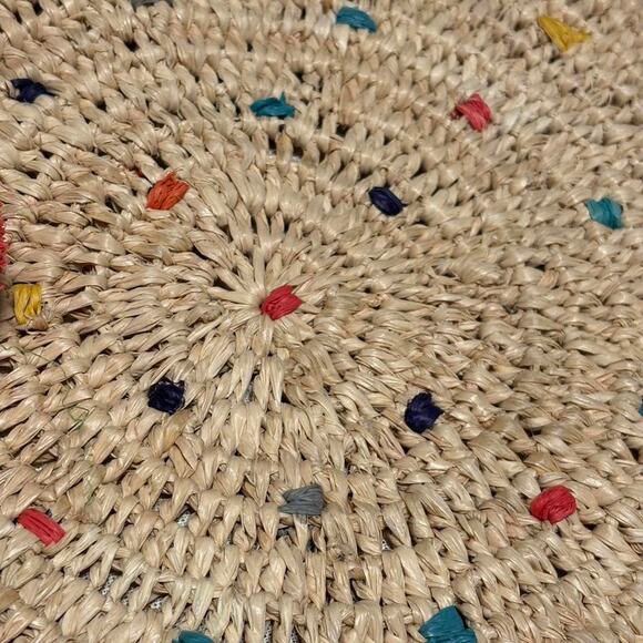 Adorable handmade cherry red pom pom straw crossbody bag from Madagascar - Picture 4 of 6